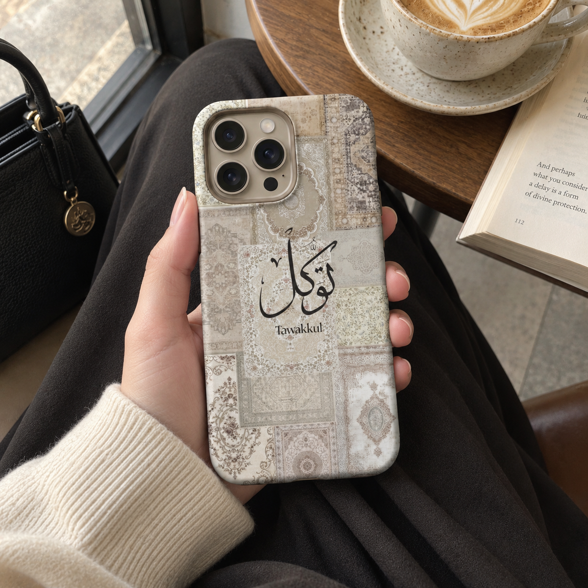 Trust in Allah White Phone Case